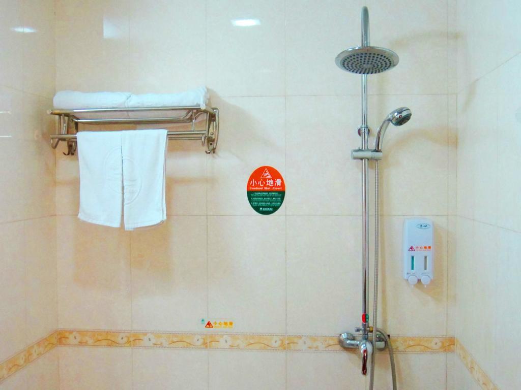 Greentree Inn Shanghai Zhongshan Hutai Hotel Esterno foto